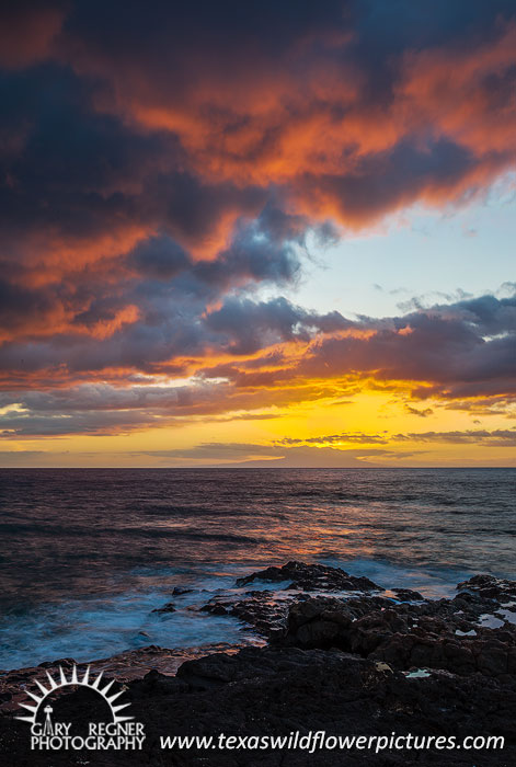 Hawaiian Sunset - Maui Landscape by Gary Regner